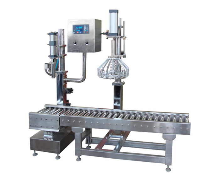 半自動液體（tǐ）灌裝機